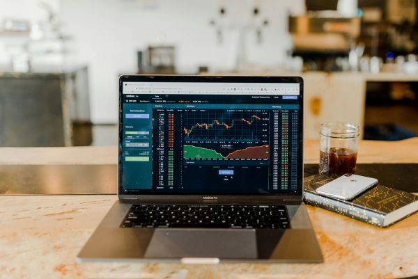Lendermarket avis : retour sur une plateforme de crowdlending rentable
